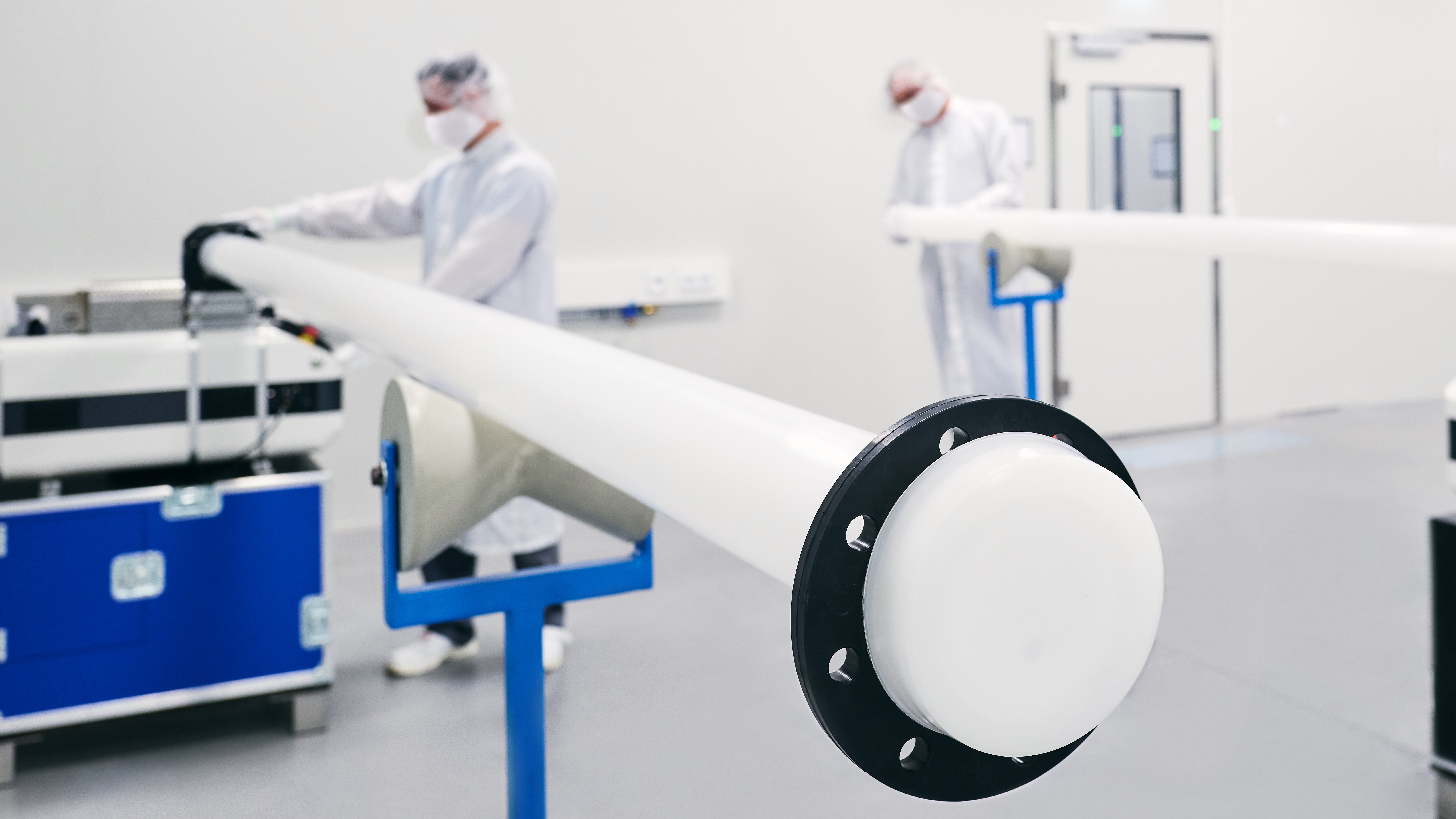 High-purity products are welded into ready-to-use isometrics in an iso-class 7 clean room. 
